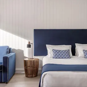 Waves Hotel Byron Bay